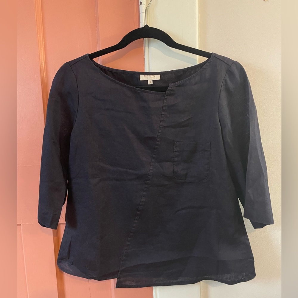 Elegant British India Traveler linen top, size 7 (M)